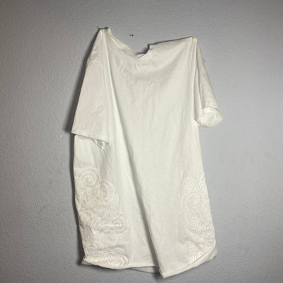 ‘tribute’ staple tee